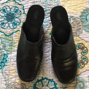 Clark’s bendables clogs, like new, sz 11